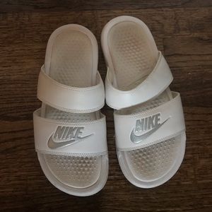 Nike Women’s Slides White